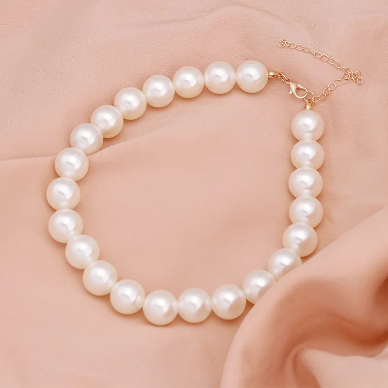 Gothic Baroque Imitation Pearl Chain Necklace - Women's Bridal Wedding Beaded Choker, White and Golden thumbnail